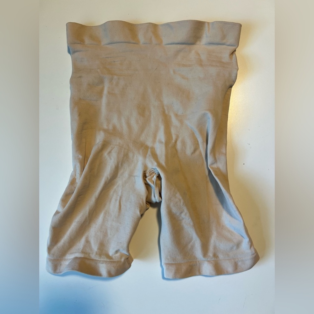 SKIMS Seamless Sculpt Short w/ Booty Lifter | Size S | NWOT